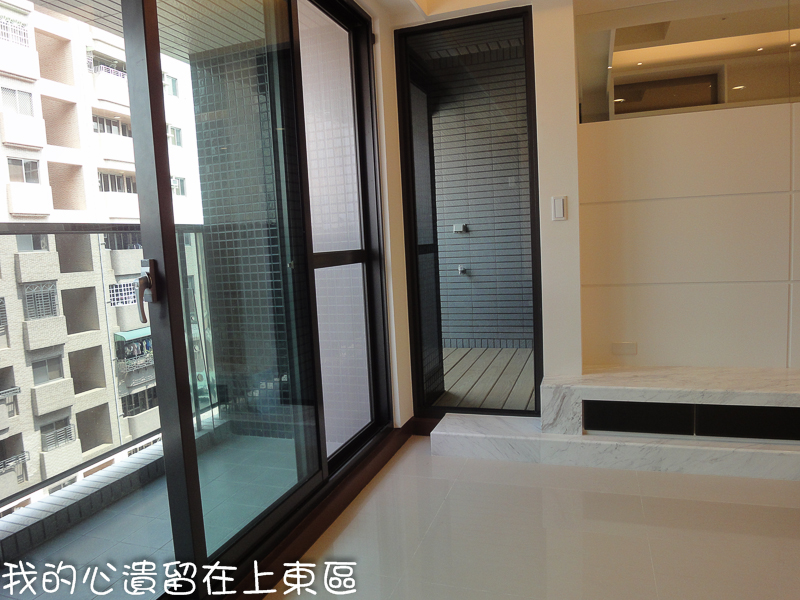 06-客廳陽台與書房陽台
