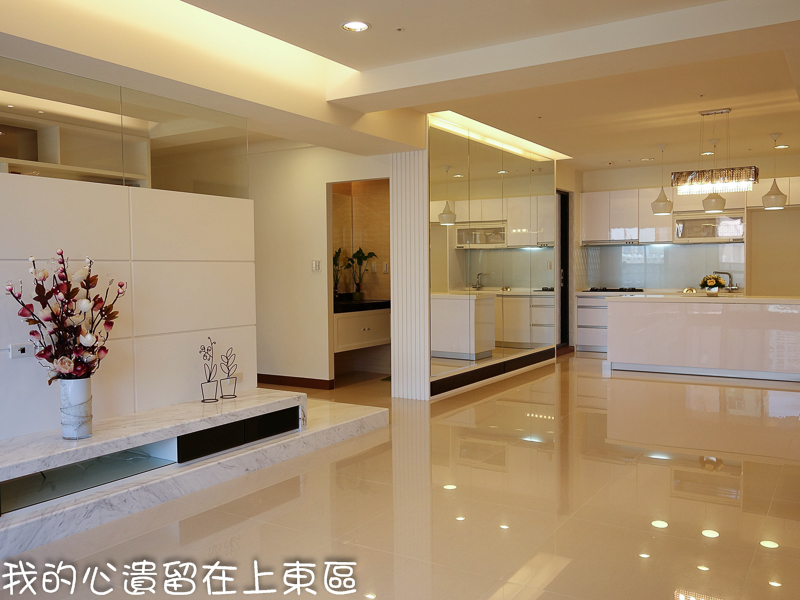 03-客廳與餐廳01
