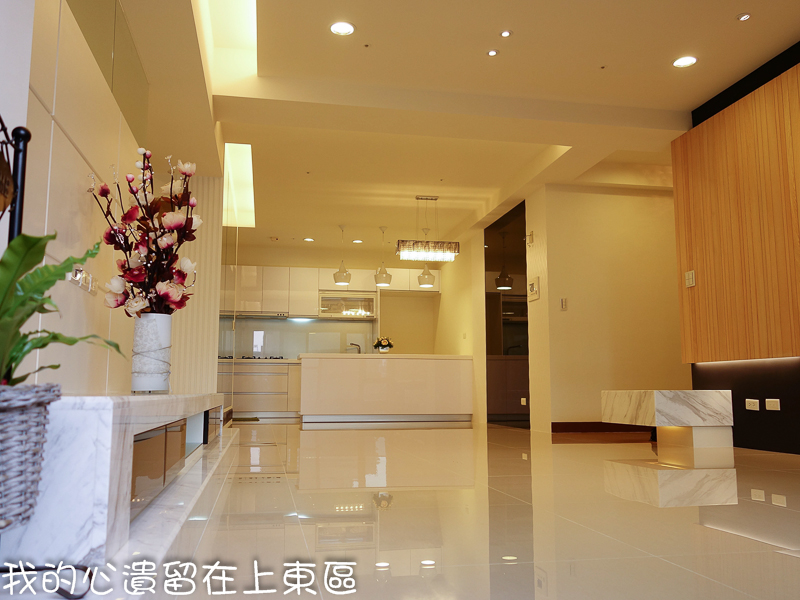 04-客廳與餐廳02